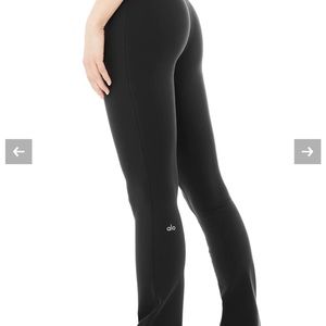 Alo yoga airbrush bootcut leggings